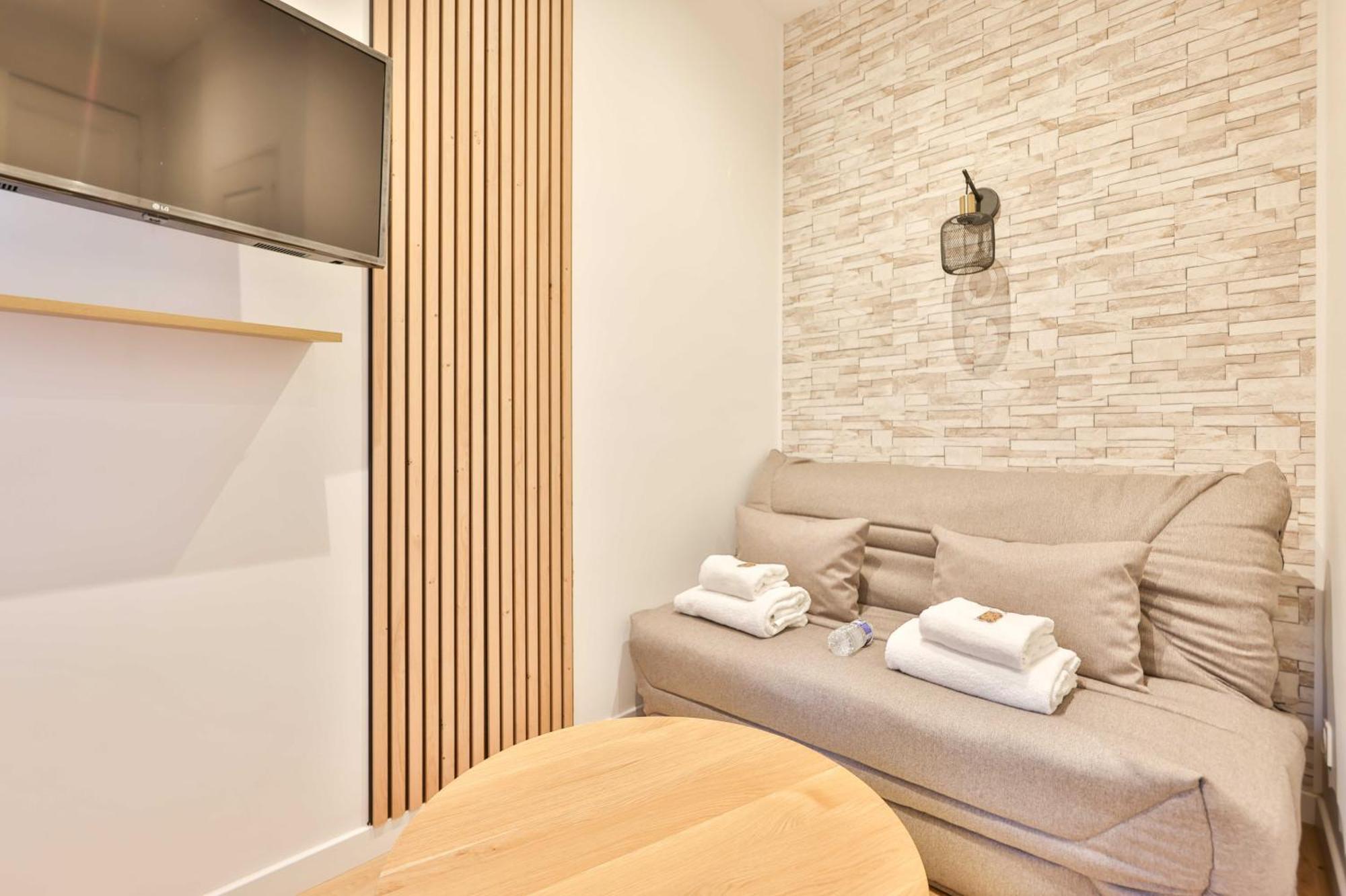 Modern Deluxe In The Heart Of Apartment Paris
